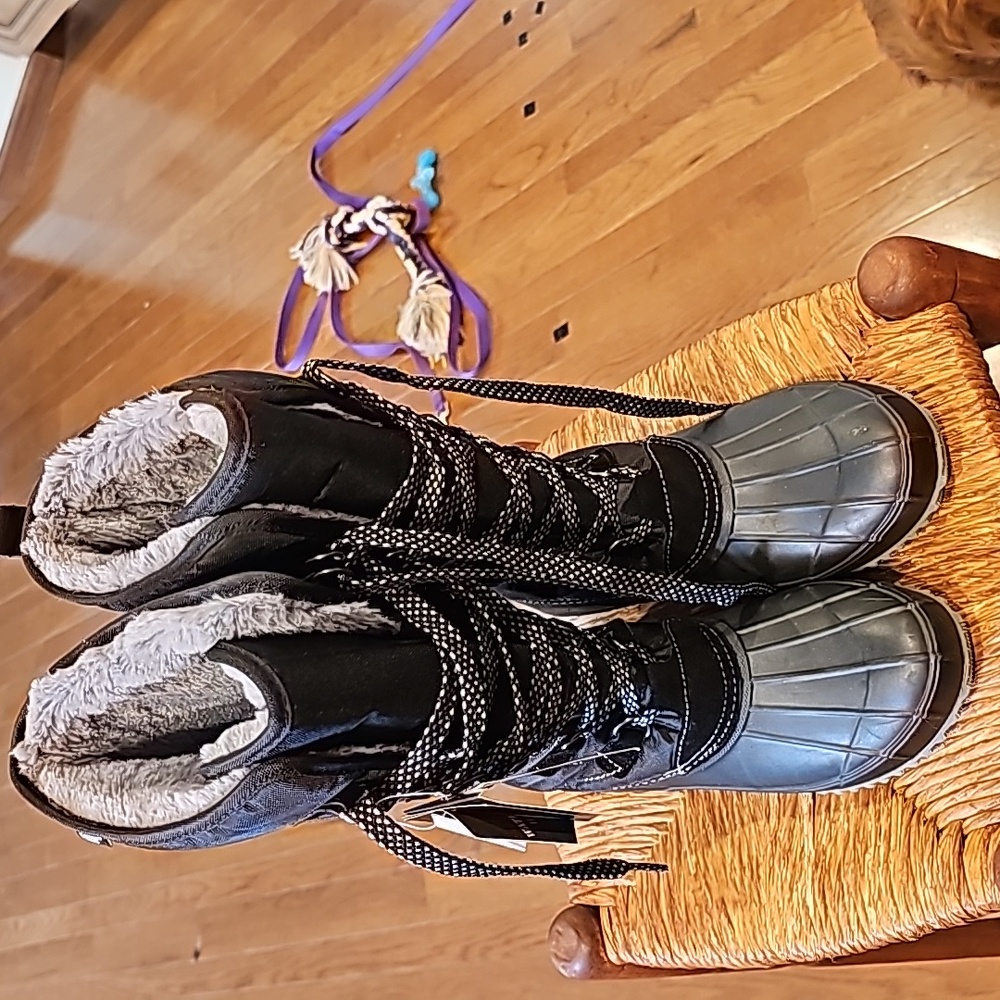 Khombu Boots.